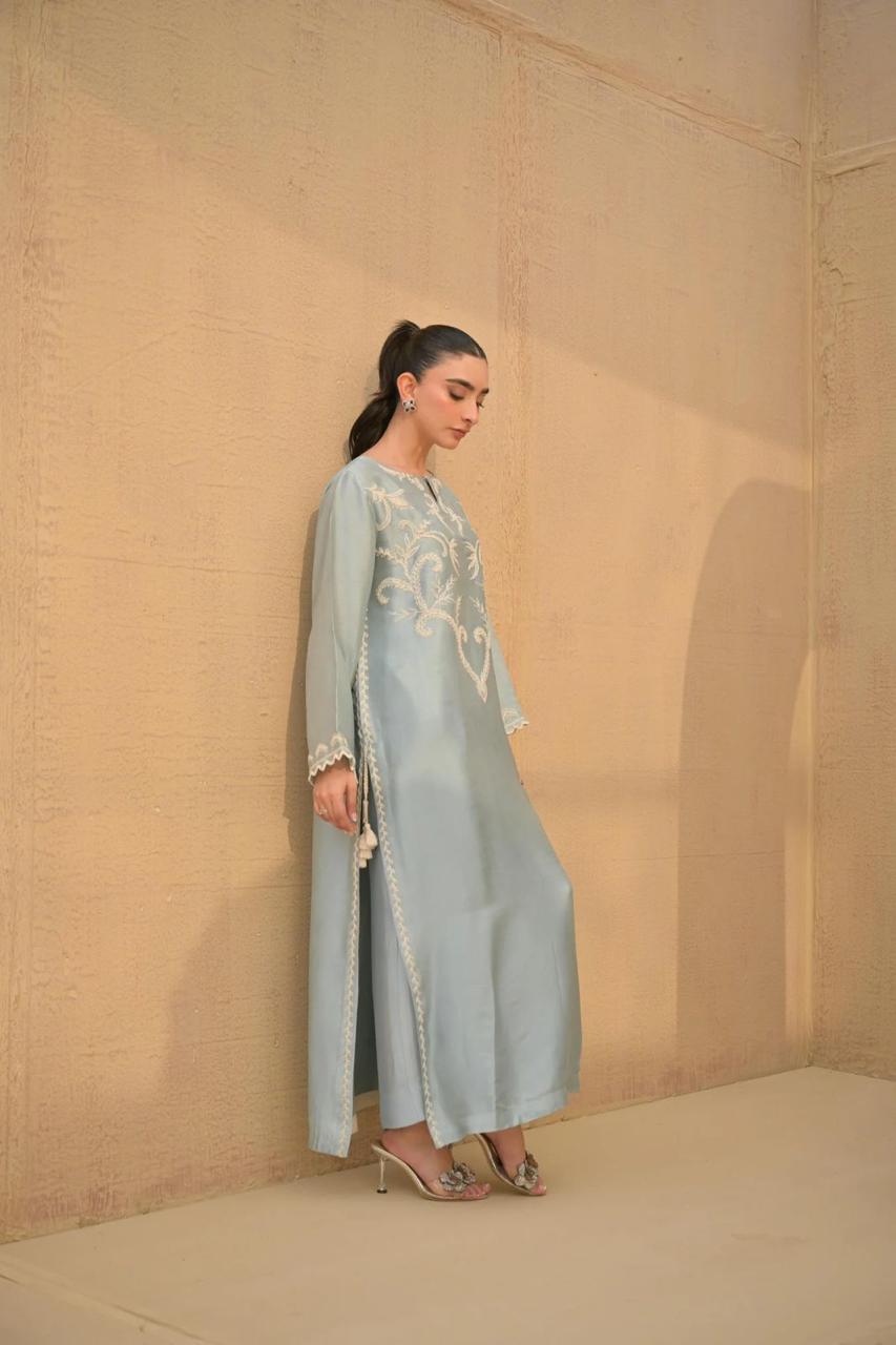 Garnesh Silk Embroided 2 PCs