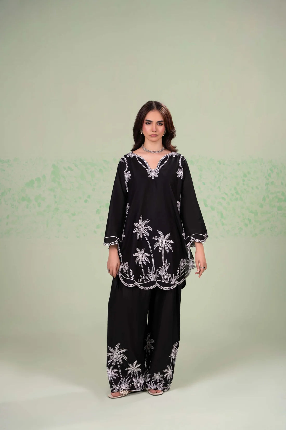 BLACK Beauty Embroided 2 PCs