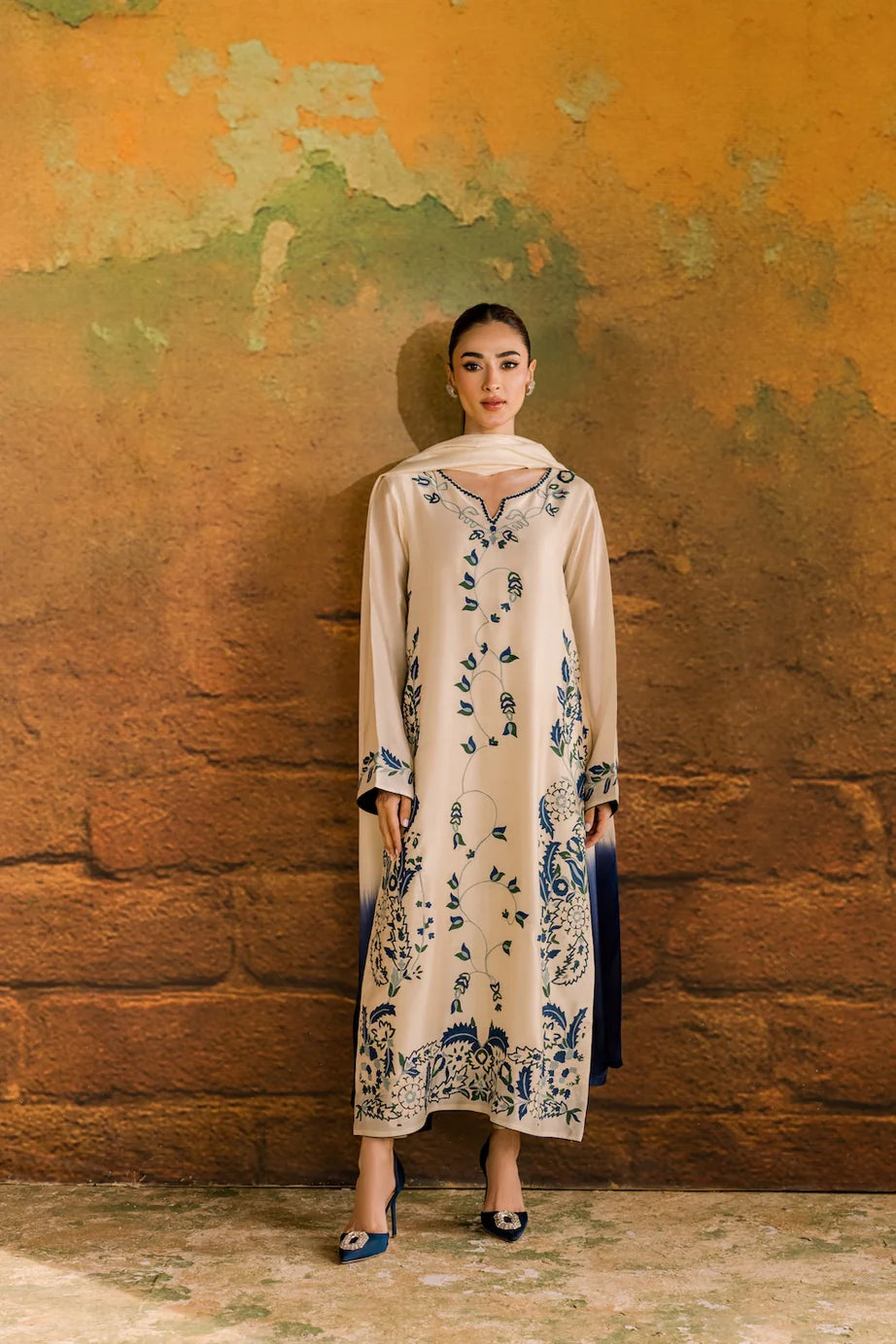 Aarina Embroided Long Length 3 PCs