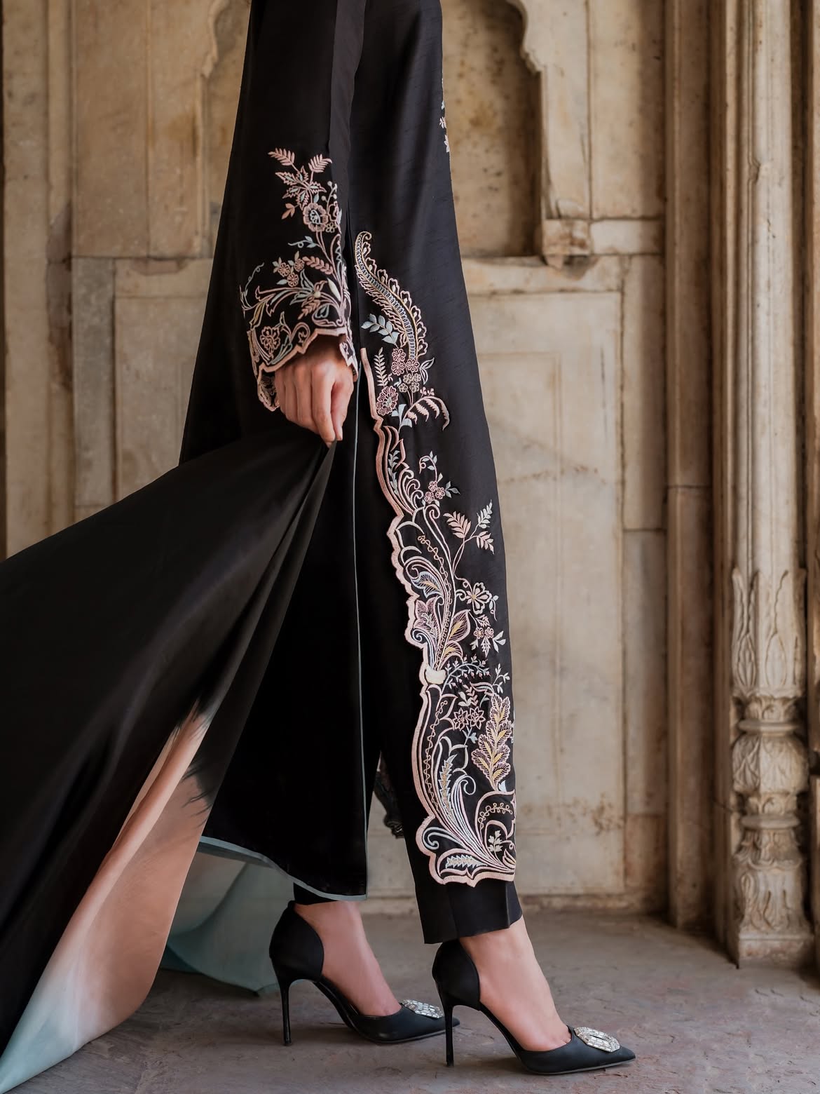Bismal Embroidered 3-Piece Suit