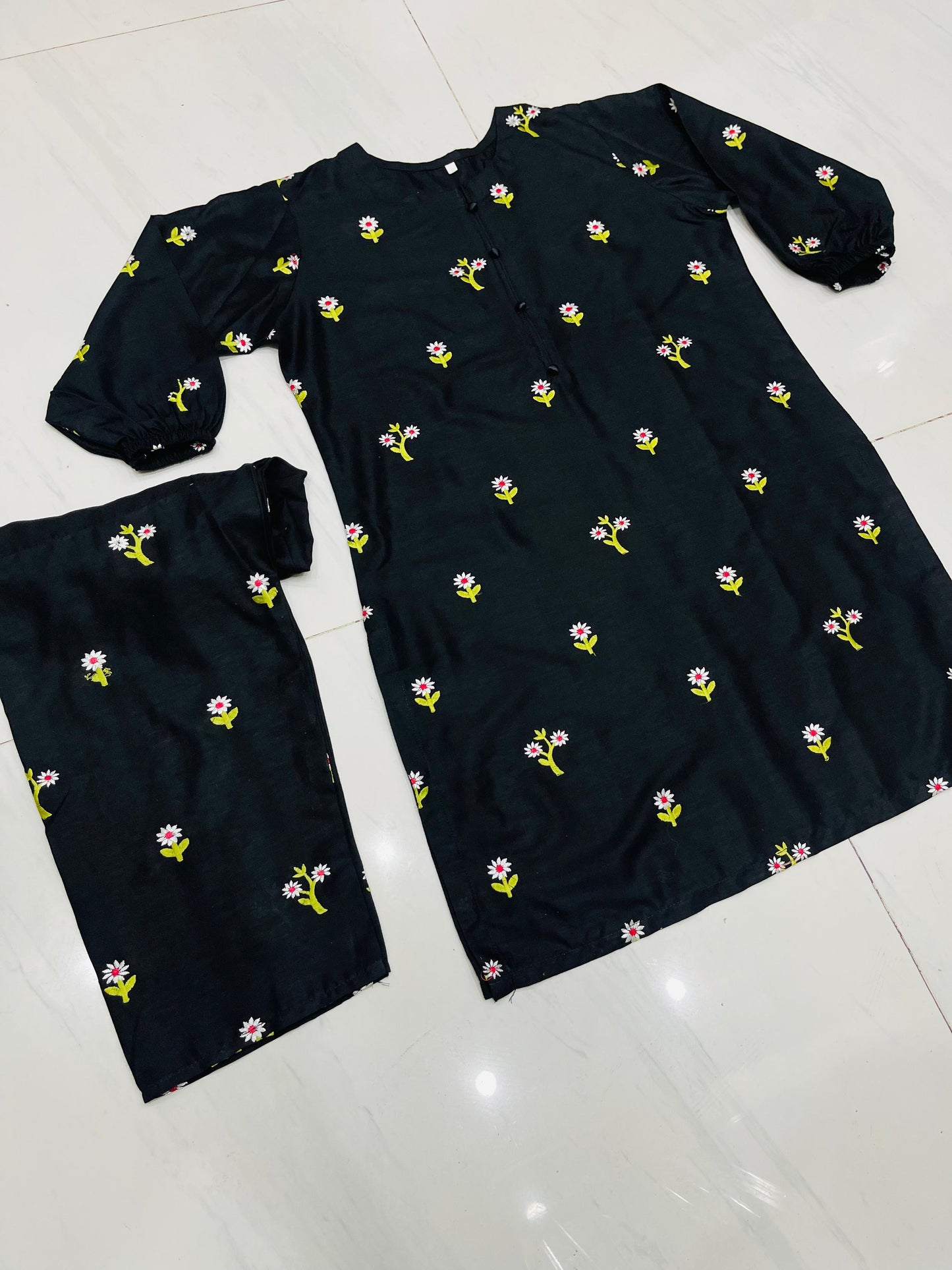 Floral Delight (EMB 2 PCs)