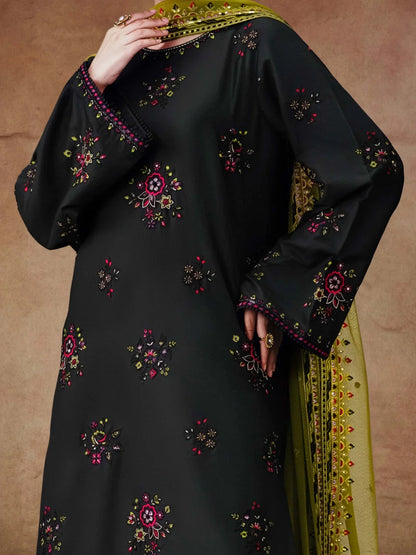 LAIRA (Embroided 3 PCs)