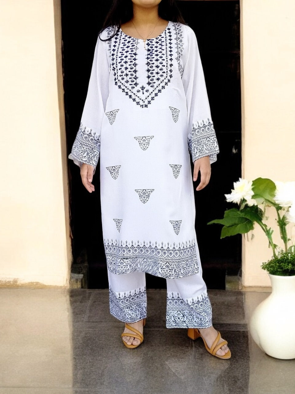 Zarwish Hand Work (Stitched 2 Pcs)