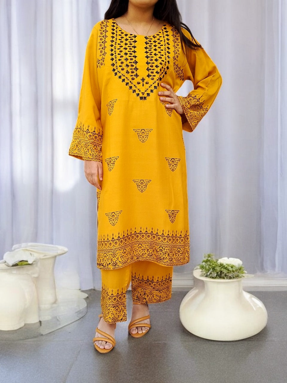 Zarwish Hand Work (Stitched 2 Pcs)