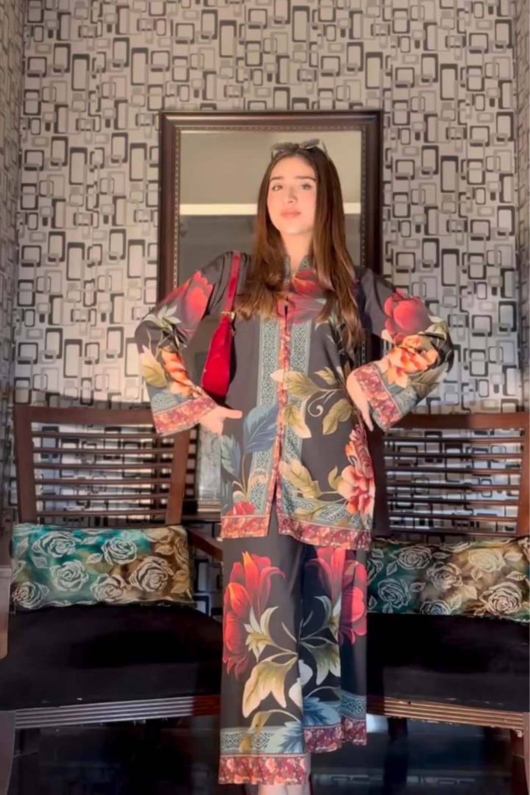 Majestic Rose Black (Digital 2 Pcs)