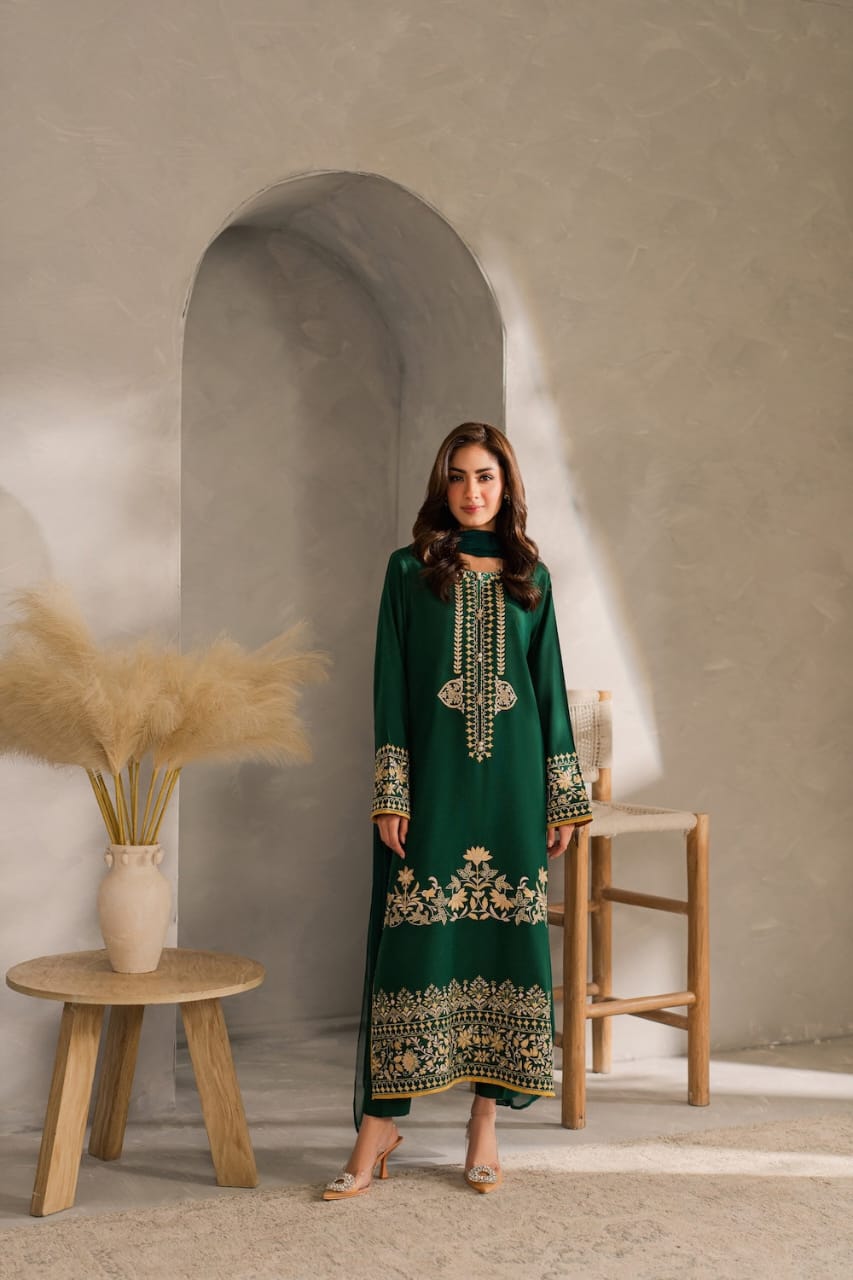 Bella Green LONG LENGHT ( Embroided 3 PCs)