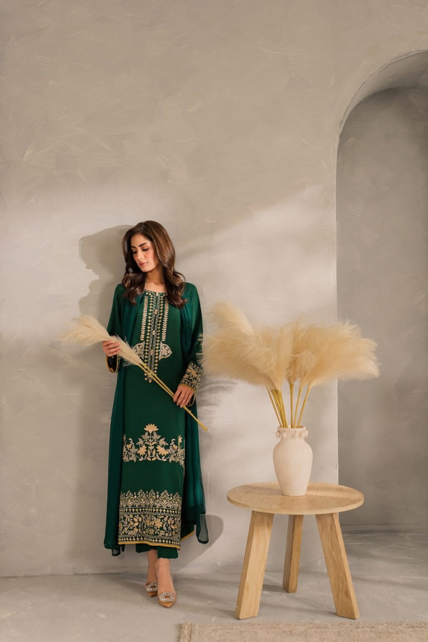 Bella Green LONG LENGHT ( Embroided 3 PCs)