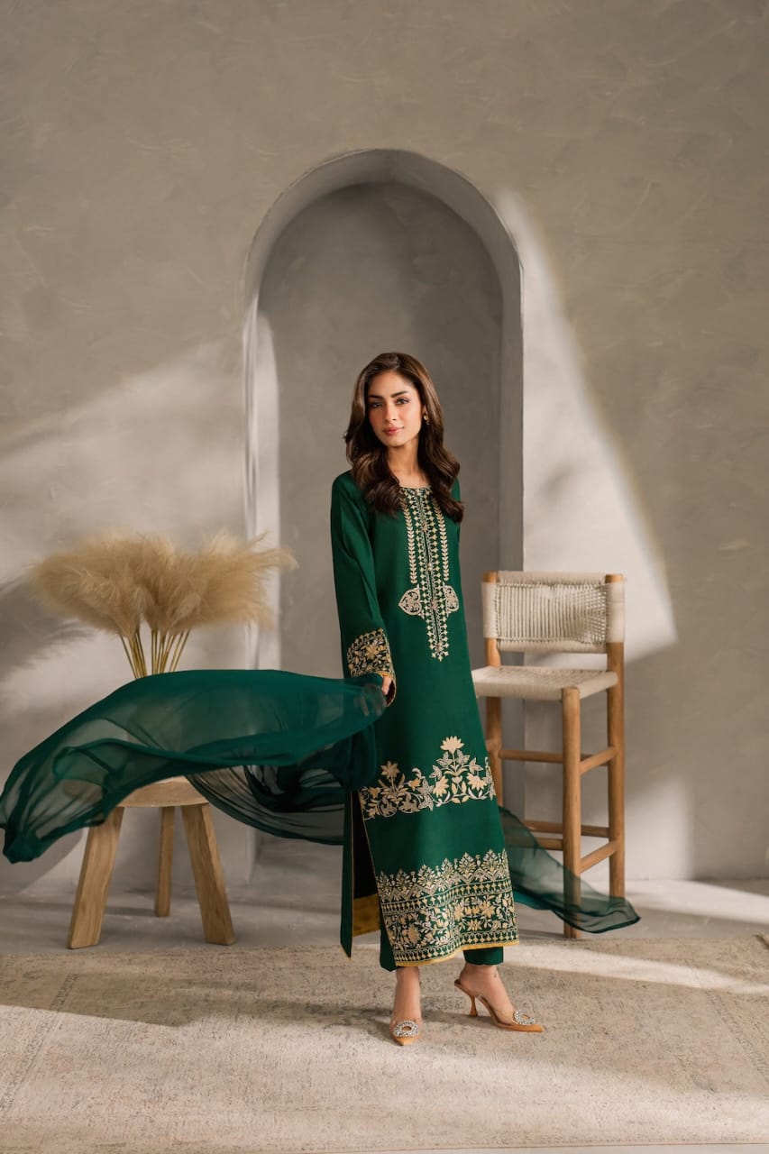 Bella Green LONG LENGHT ( Embroided 3 PCs)