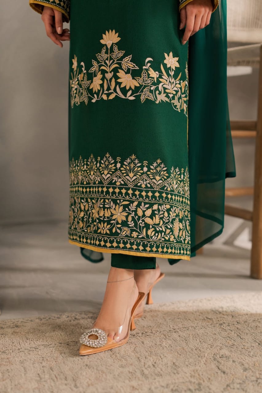 Bella Green LONG LENGHT ( Embroided 3 PCs)