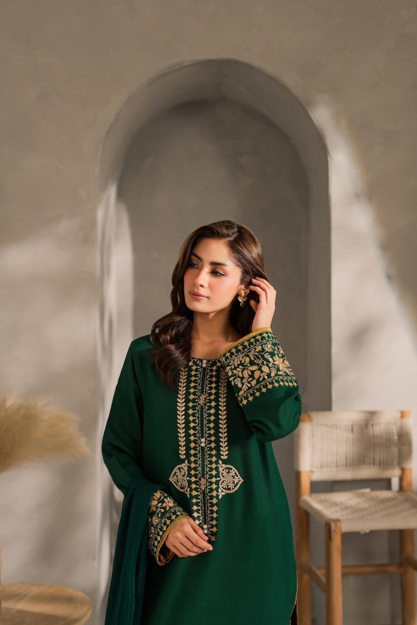 Bella Green LONG LENGHT ( Embroided 3 PCs)