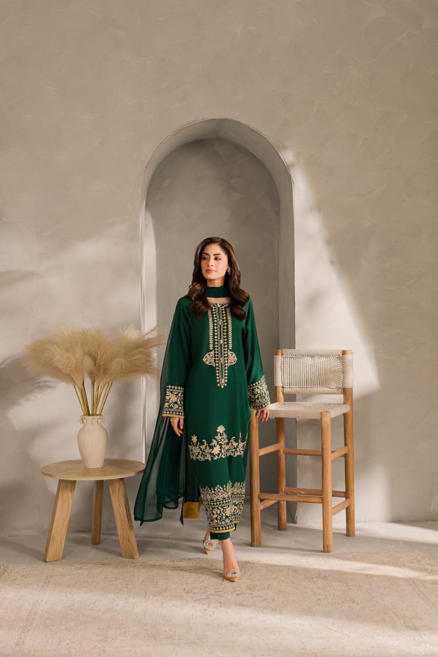 Bella Green LONG LENGHT ( Embroided 3 PCs)