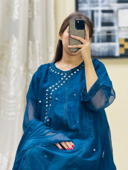 Mahnoor  ( Stitched 3 Pcs )