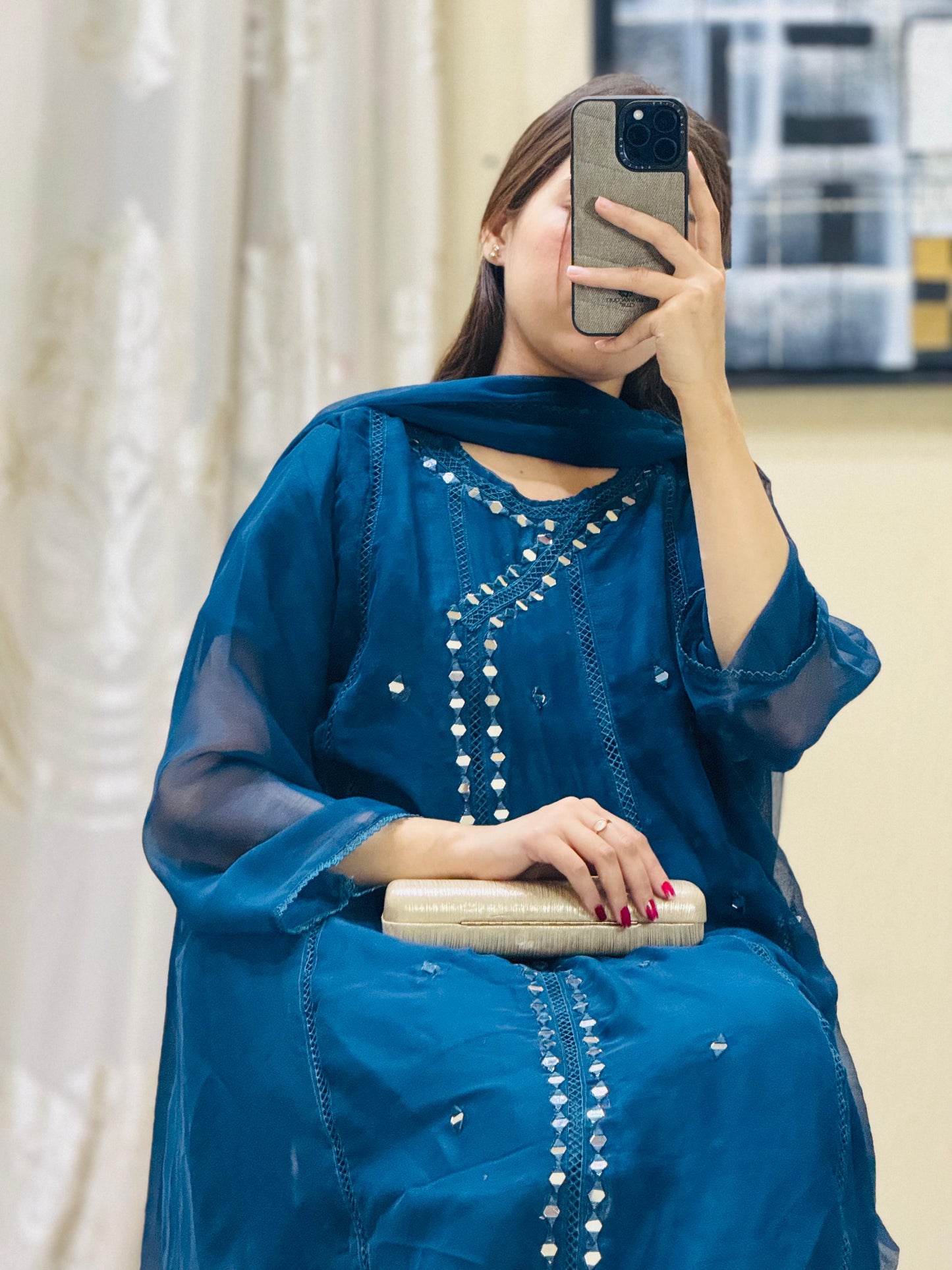 Mahnoor  ( Stitched 3 Pcs )