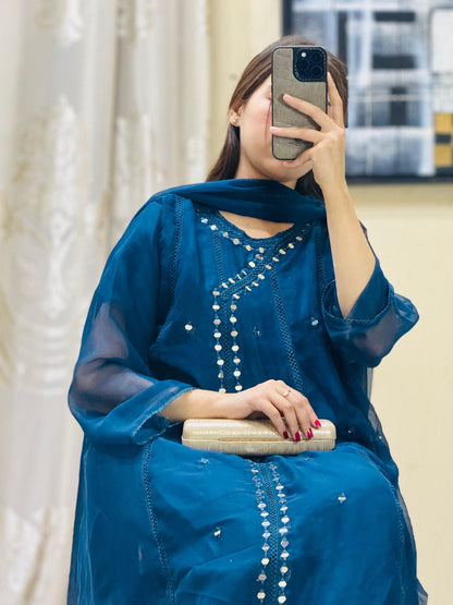 Mahnoor  ( Stitched 3 Pcs )