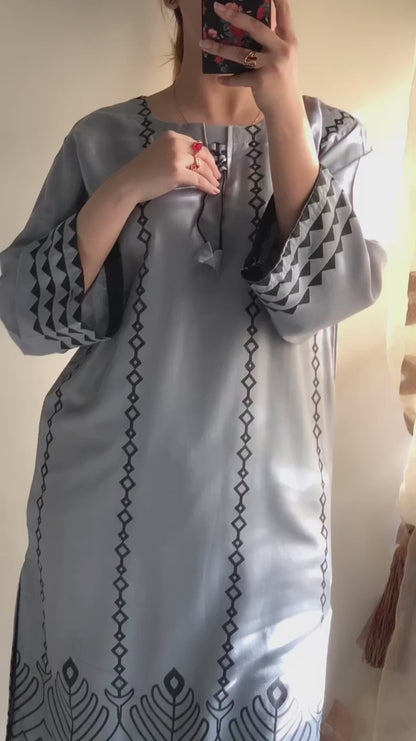 Saya (Stitched 2 Pcs)